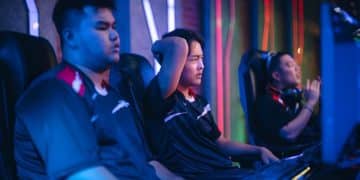 Esports Tournament Networking: Your Gateway to US Opportunities - Cover Image