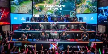 Confronto Piattaforme Tornei eSports Italia 2026: Miglior Ritorno Scena dinamica di un torneo eSports in Italia nel 2026, con giocatori concentrati e schermi luminosi che mostrano il gameplay.